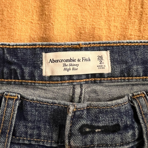 Size 26 - Picture 2 of 3